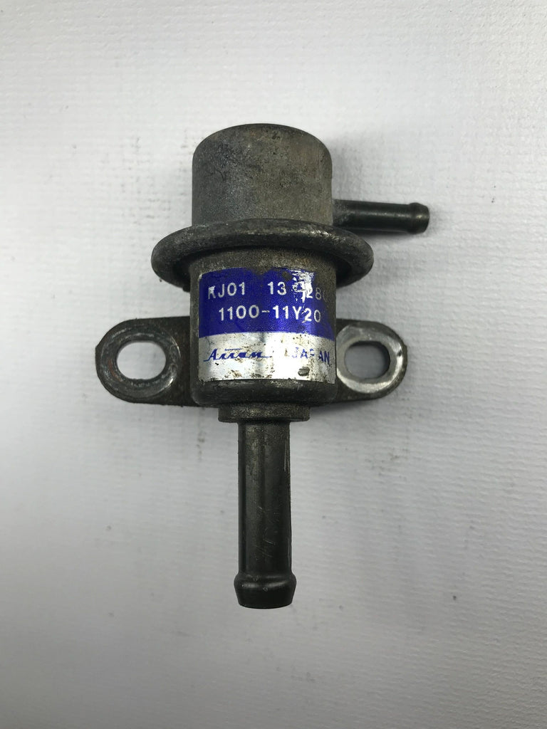 Fuel Pressure Regulator Factory Used 1994-1997 Mazda Miata