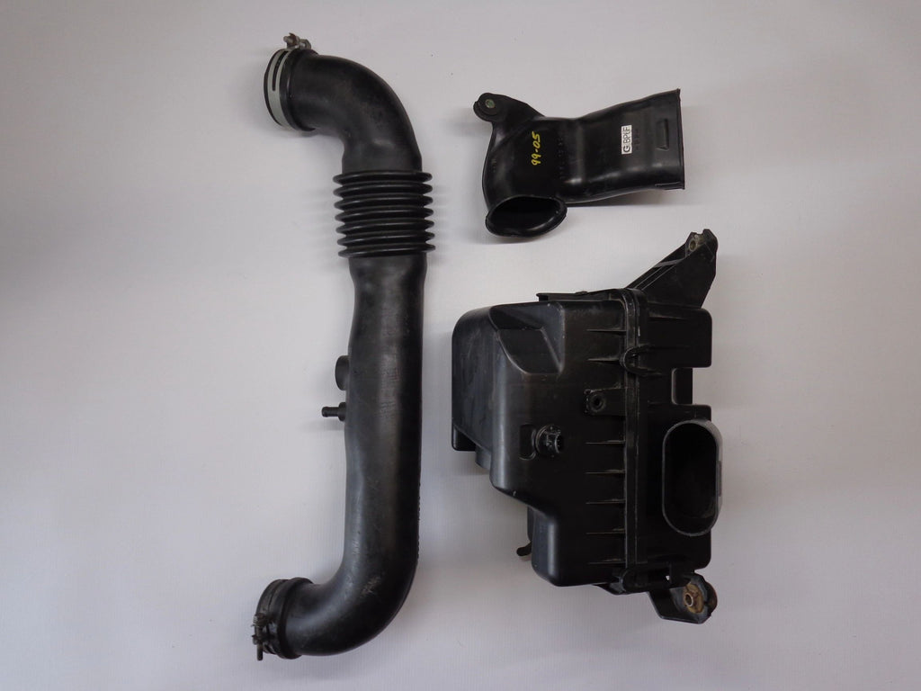 Air Intake System Complete 1.8 Liter Engine Factory Used 1999-2000 NB Mazda Miata