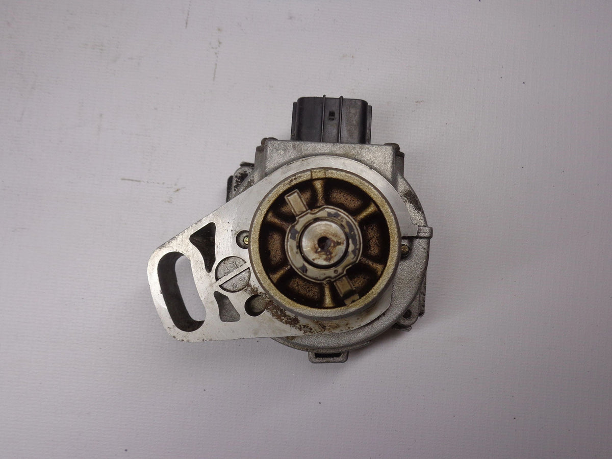 Camshaft Position Sensor 1.8 Liter Engine Factory Used 19941997 NA Ma