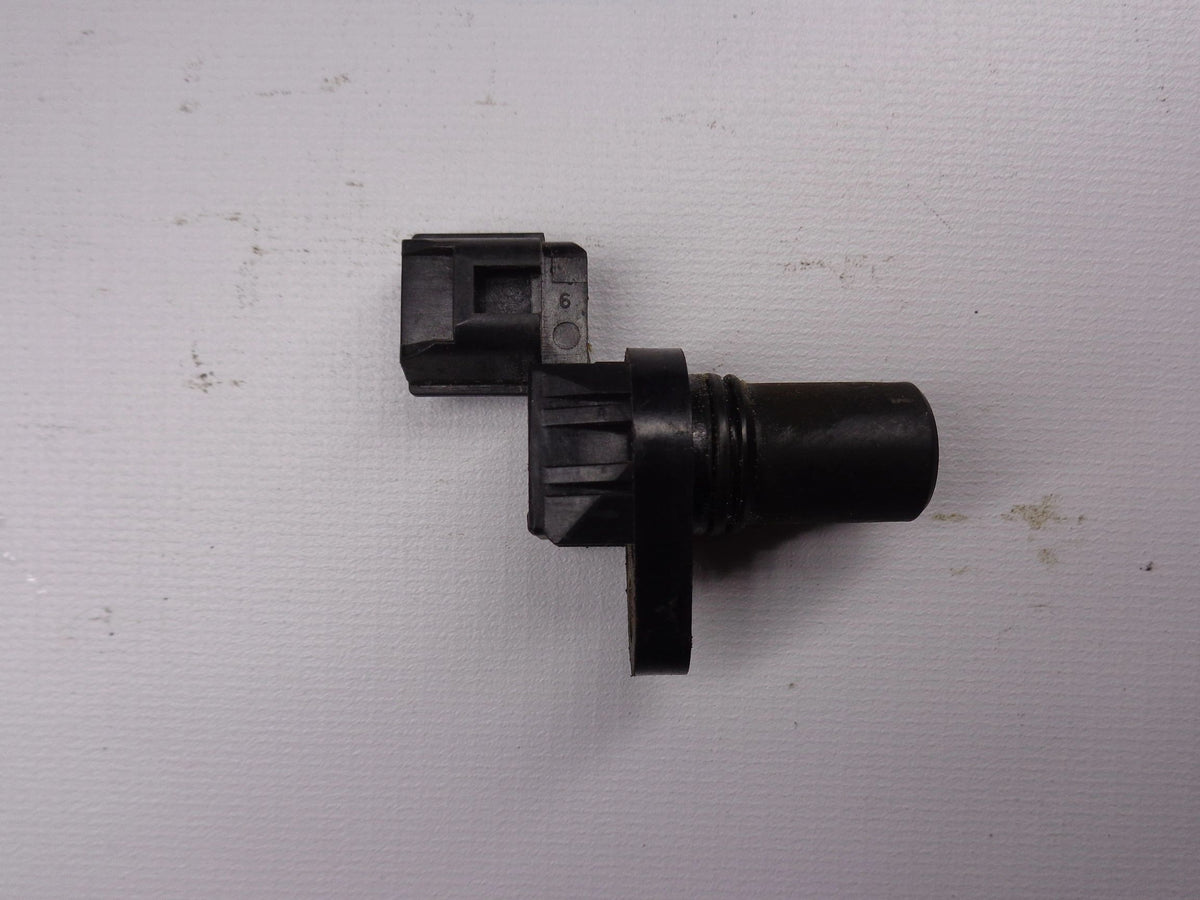 Camshaft Position Sensor 1.8 Liter Engine Factory Used 19992005 NB Ma