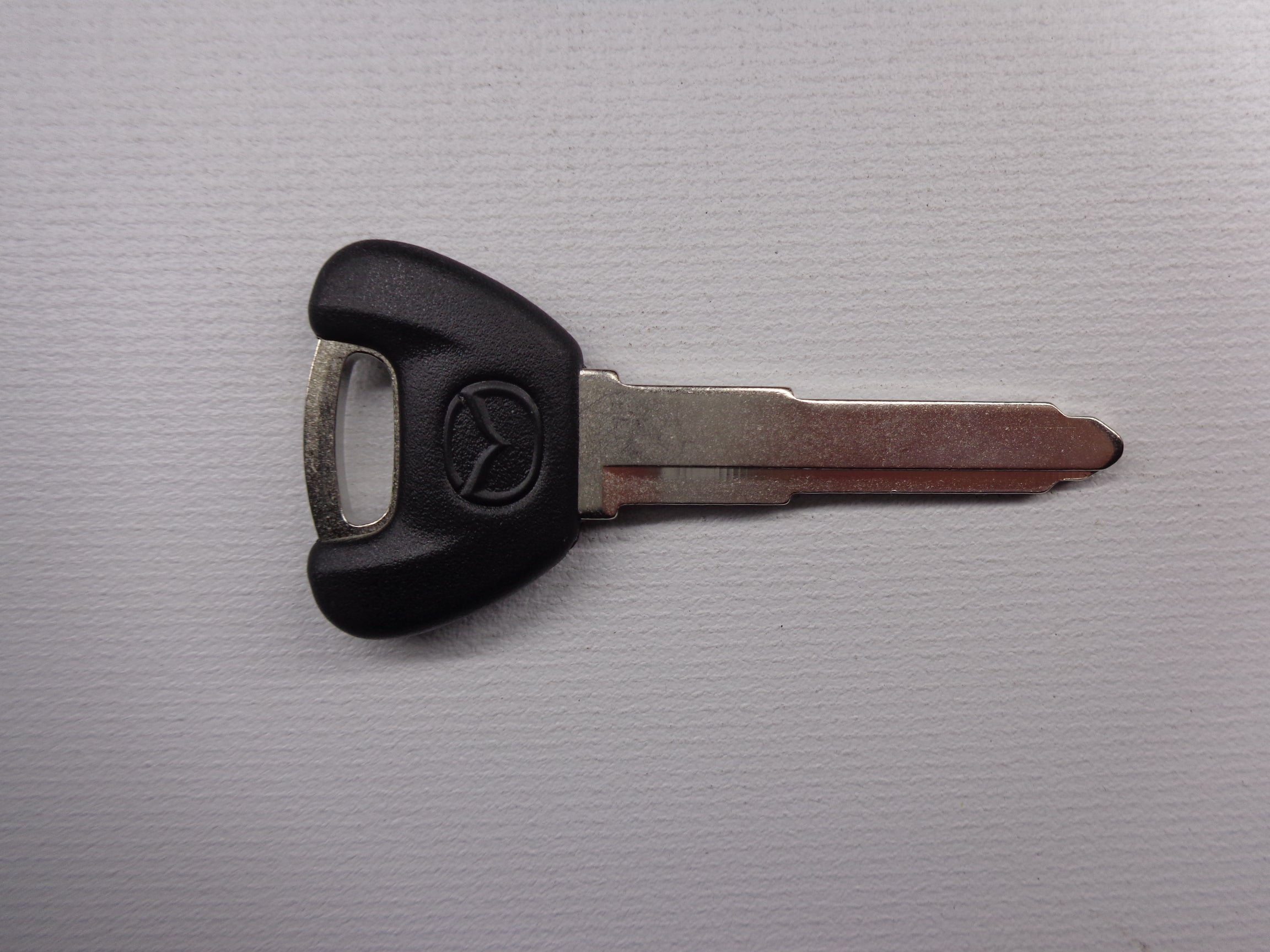 Uncut Ignition Key Blank For Mazda 323, 929, MX-3, MX-5 Miata, RX-7, Protegé, MPV