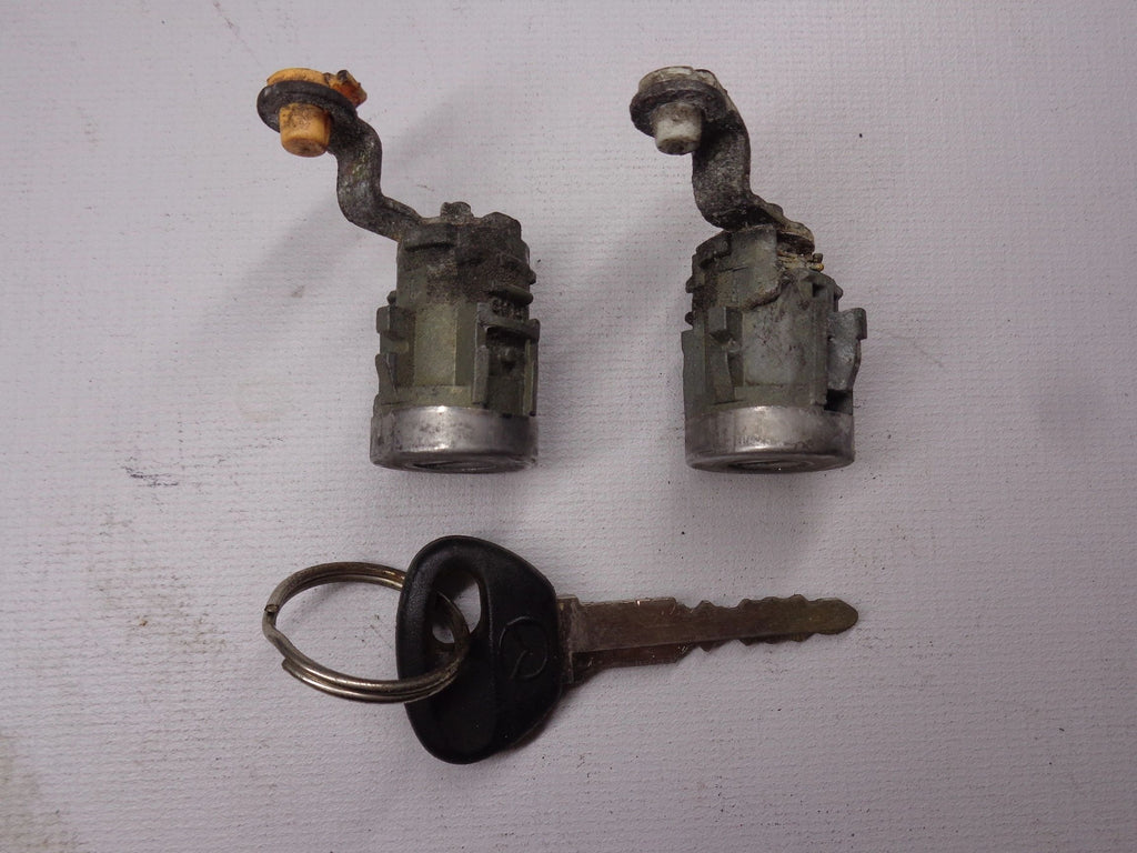 Exterior Door Lock Cylinders Pair with Matching Key Factory Used 1999-2005 NB Mazda Miata