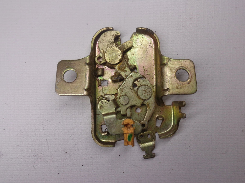 Trunk Latch Mechanism Factory Used 1990-1997 NA Mazda Miata