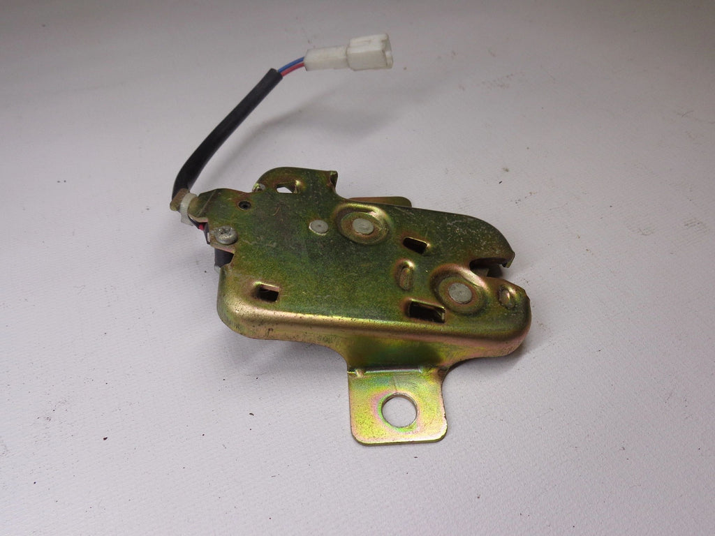 Trunk Latch Mechanism Factory Used 1999-2000 NB Mazda Miata