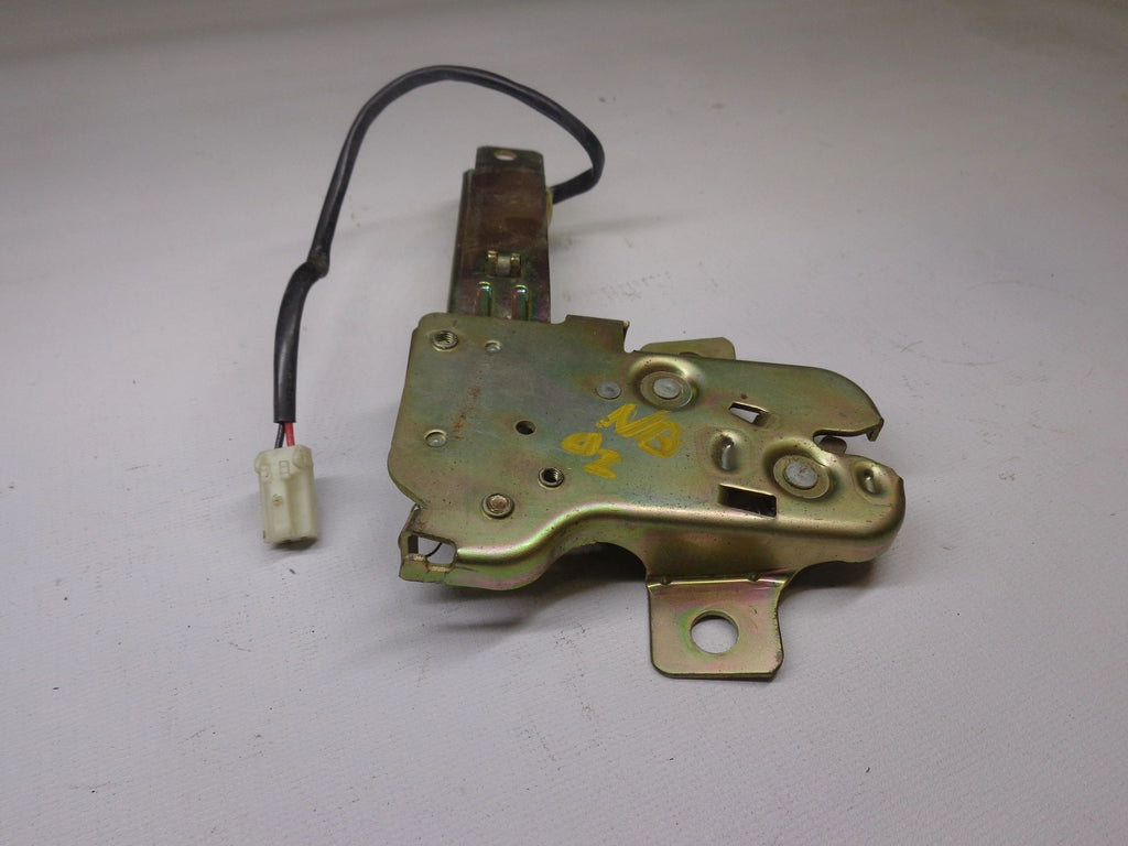 Trunk Latch Mechanism Factory Used 2001-2005 NB Mazda Miata