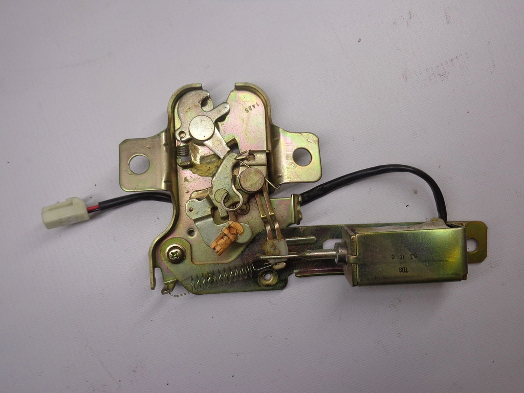 Trunk Latch Mechanism Factory Used 2001-2005 NB Mazda Miata