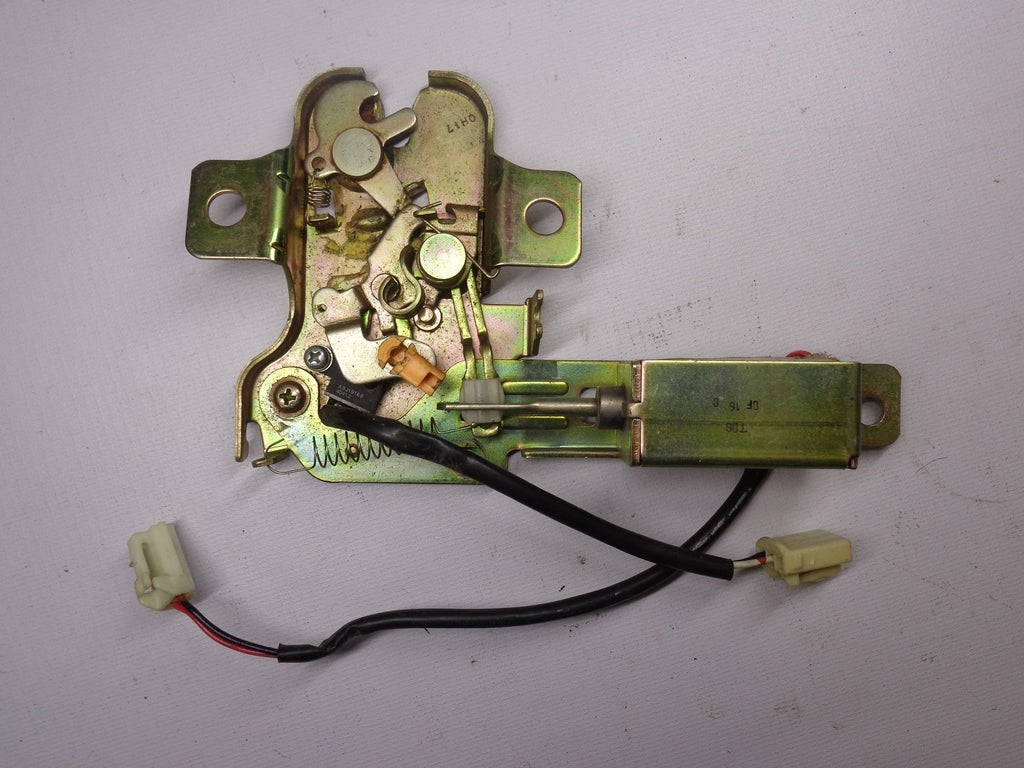 Trunk Latch Mechanism Factory Used 2001-2005 NB Mazda Miata